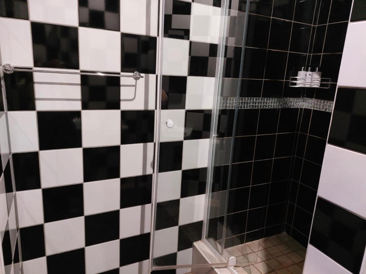 Wisteria Lane Guesthouse Postmasburg エクステリア 写真