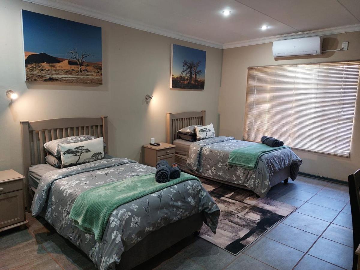 Wisteria Lane Guesthouse Postmasburg エクステリア 写真